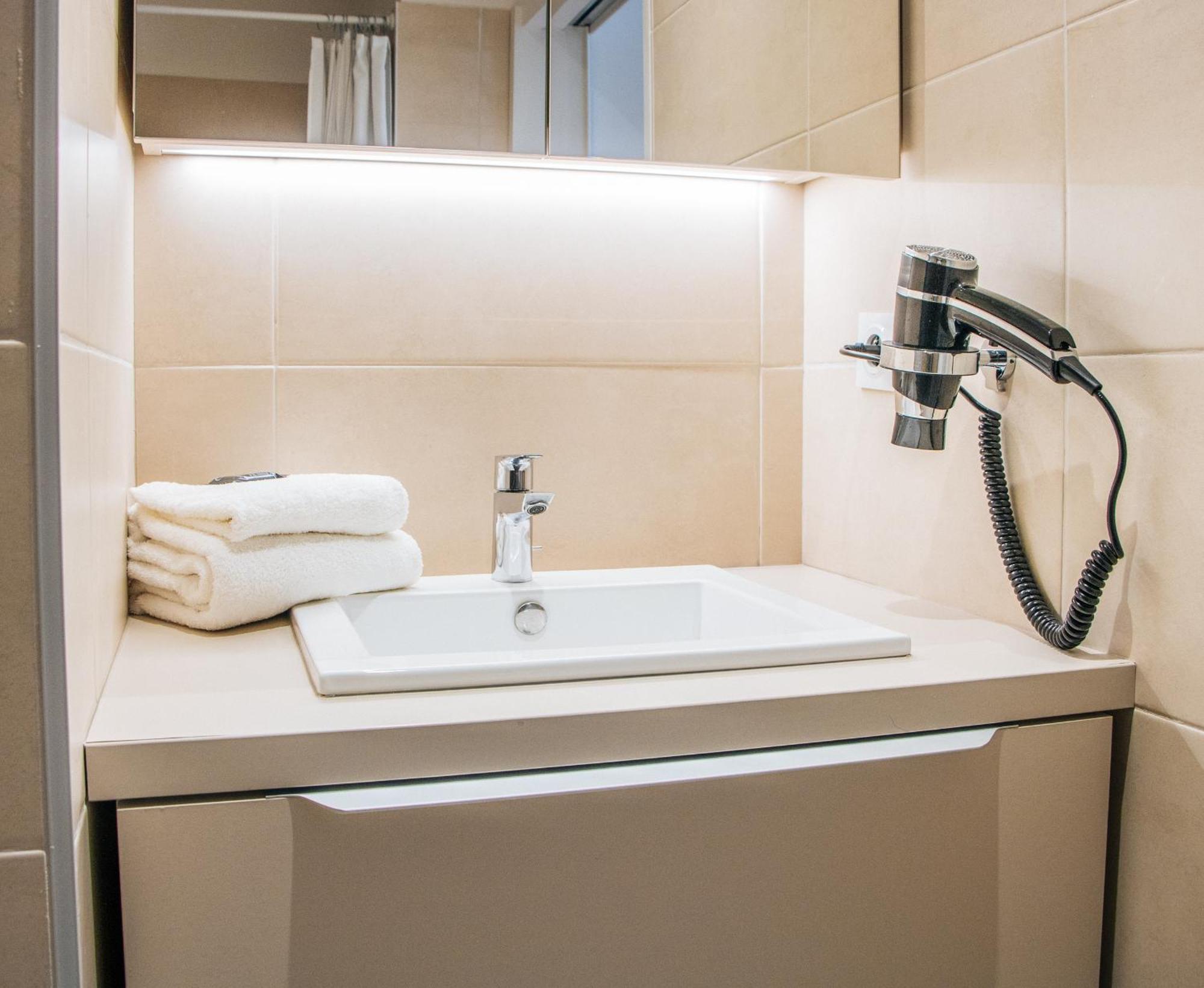 Twenty Business Flats Lille - Bayard Apart otel Dış mekan fotoğraf